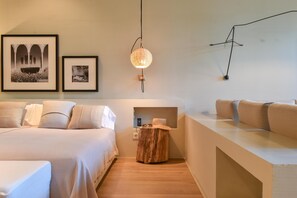 Heritage Suite | Minibar, in-room safe, free WiFi, bed sheets