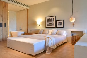 Heritage Suite | Minibar, in-room safe, free WiFi, bed sheets