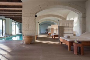 Sauna, hot tub, Turkish bath, body treatments, hydrotherapy, body wraps