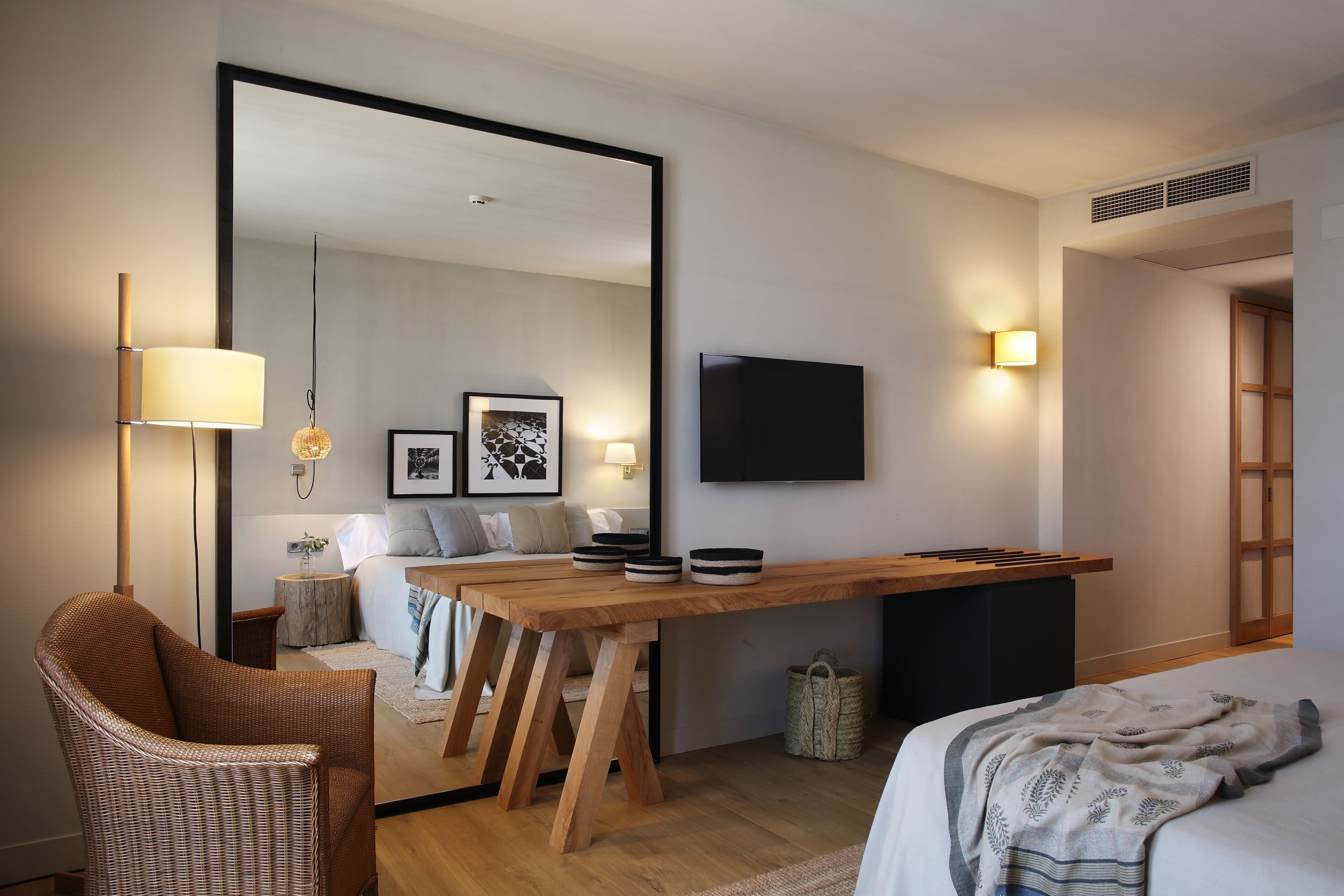 Minibar, in-room safe, free WiFi, bed sheets