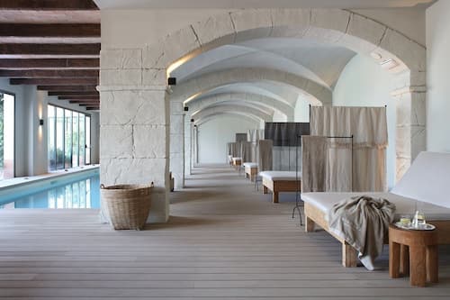 Sauna, hot tub, Turkish bath/hammam, body treatments, hydrotherapy