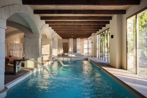 Sauna, hot tub, Turkish bath/hammam, body treatments, hydrotherapy