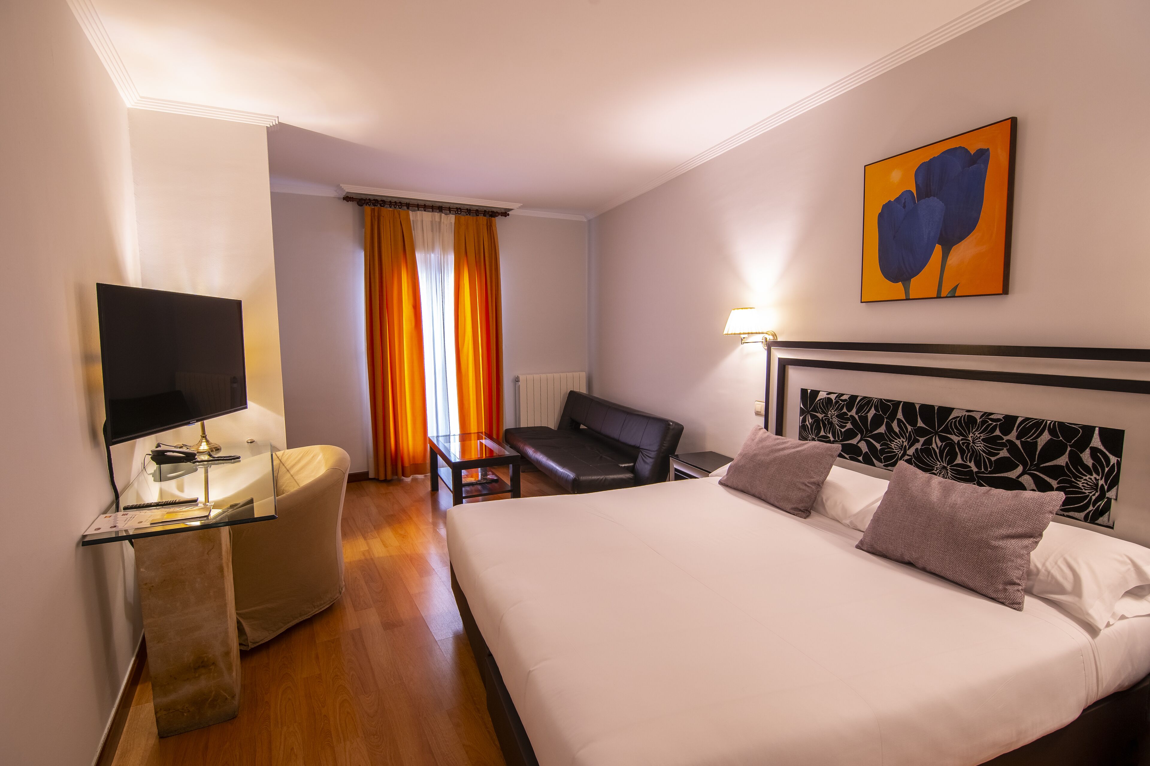 superior triple room | 1 bedroom, minibar, in-room safe, desk