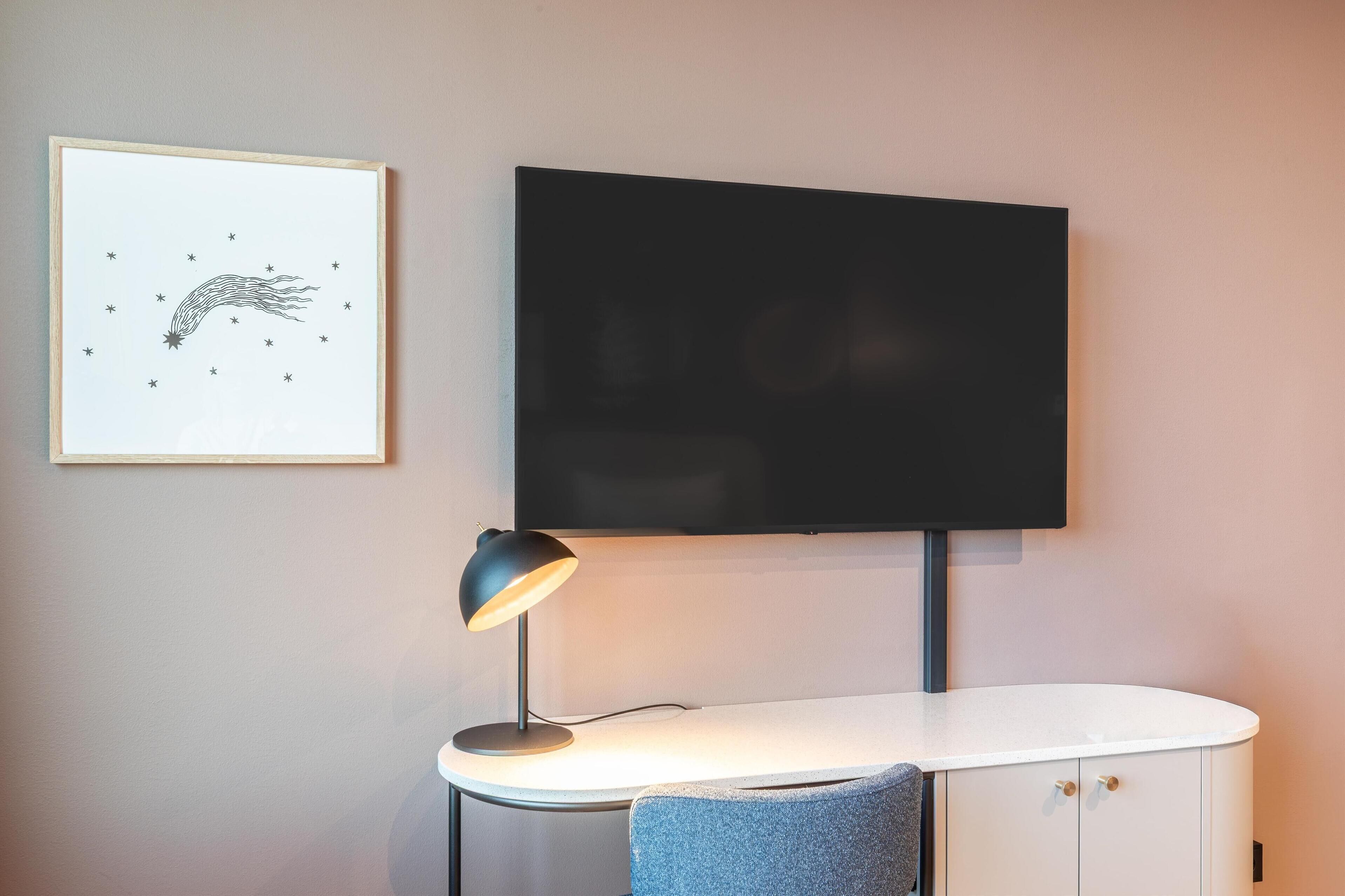 superior room (king) | minibar, desk, blackout curtains, soundproofing