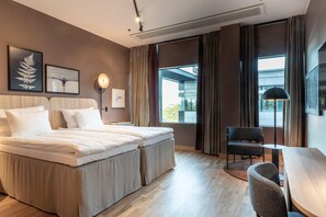 Superior tvåbäddsrum (Plus) | Minibar, skrivbord, mörkläggningsgardiner och ljudisolering