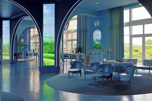 Lounge dans le hall, vue sur le jardin, ouvert tous les jours