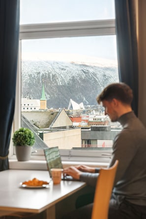 Vue sur la ville depuis l’hébergement