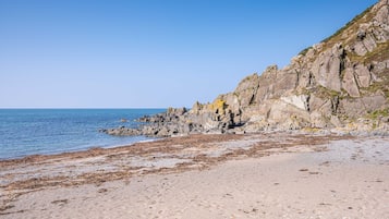 Private beach, beach towels