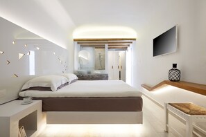 Superior Room, Sea View | 1 bedroom, Egyptian cotton sheets, premium bedding, pillowtop beds
