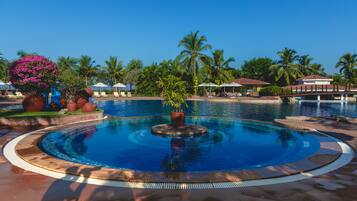 Outdoor pool, open 7:00 AM to 7:00 PM, pool umbrellas, sun loungers