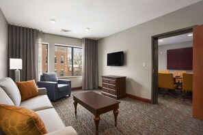 Deluxe Suite, 1 King Bed, Non Smoking (One-Bedroom)