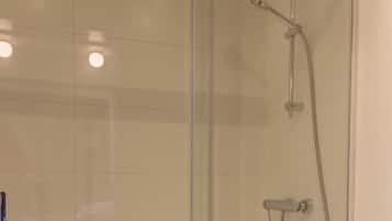 Shower, free toiletries, hair dryer, towels