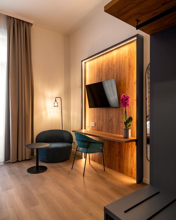 In-room safe, desk, free WiFi, bed sheets