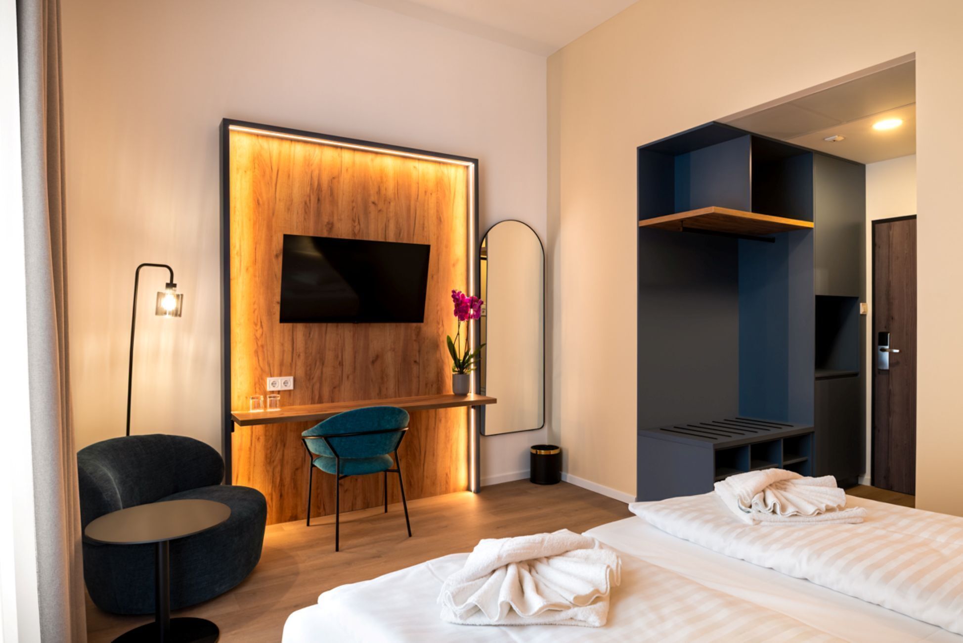 Cofres nos quartos, escrivaninha, Wi-Fi de cortesia, roupa de cama