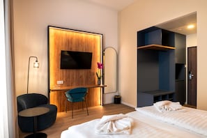 In-room safe, desk, free WiFi, bed sheets