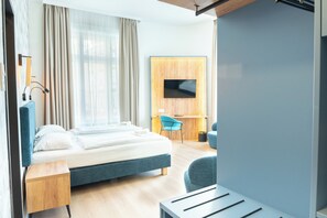 豪華客房 | 客房內保險箱、書桌、免費無線上網、床單
