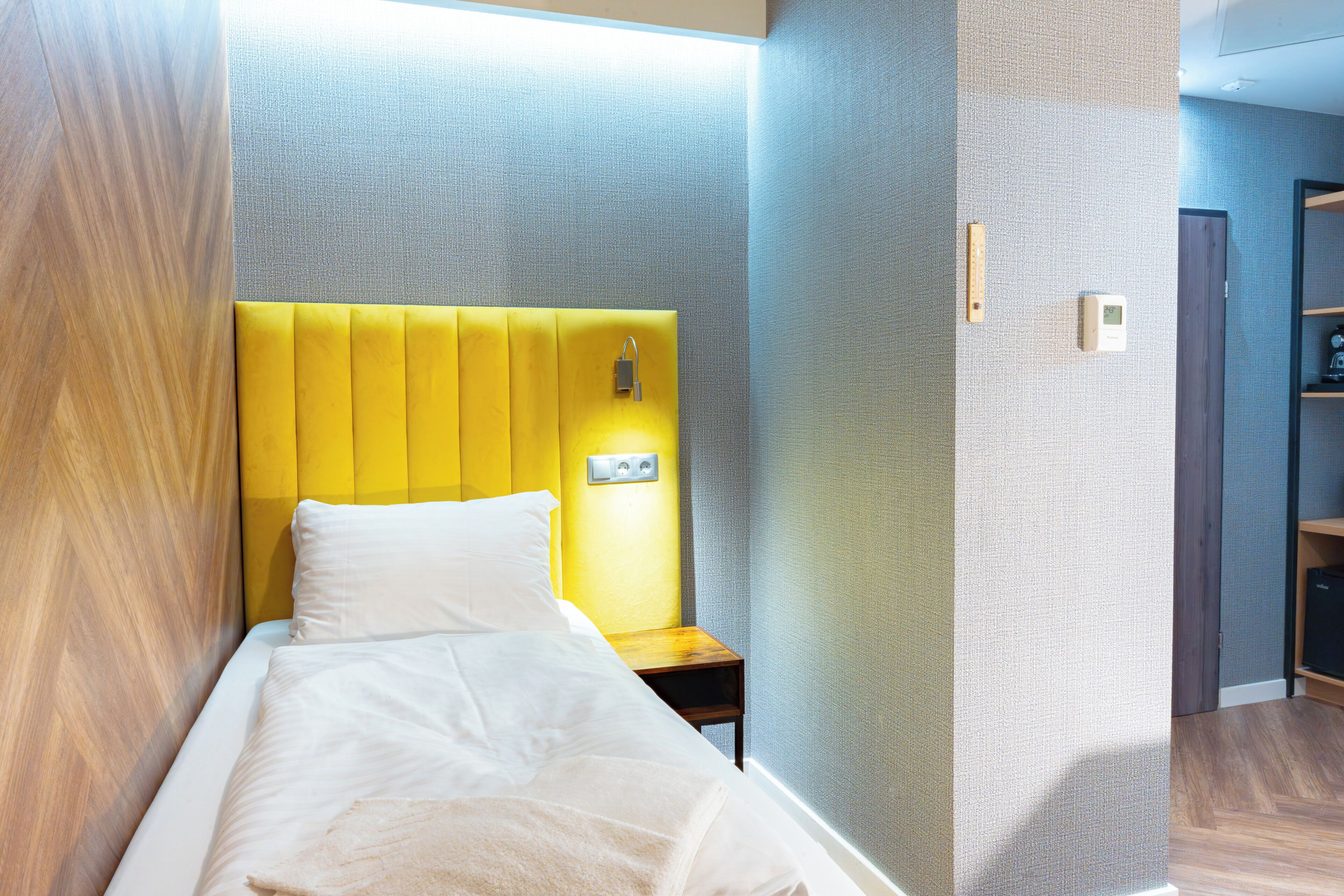 Standard Single Room, Courtyard View | In-room safe, desk, free WiFi, bed sheets
