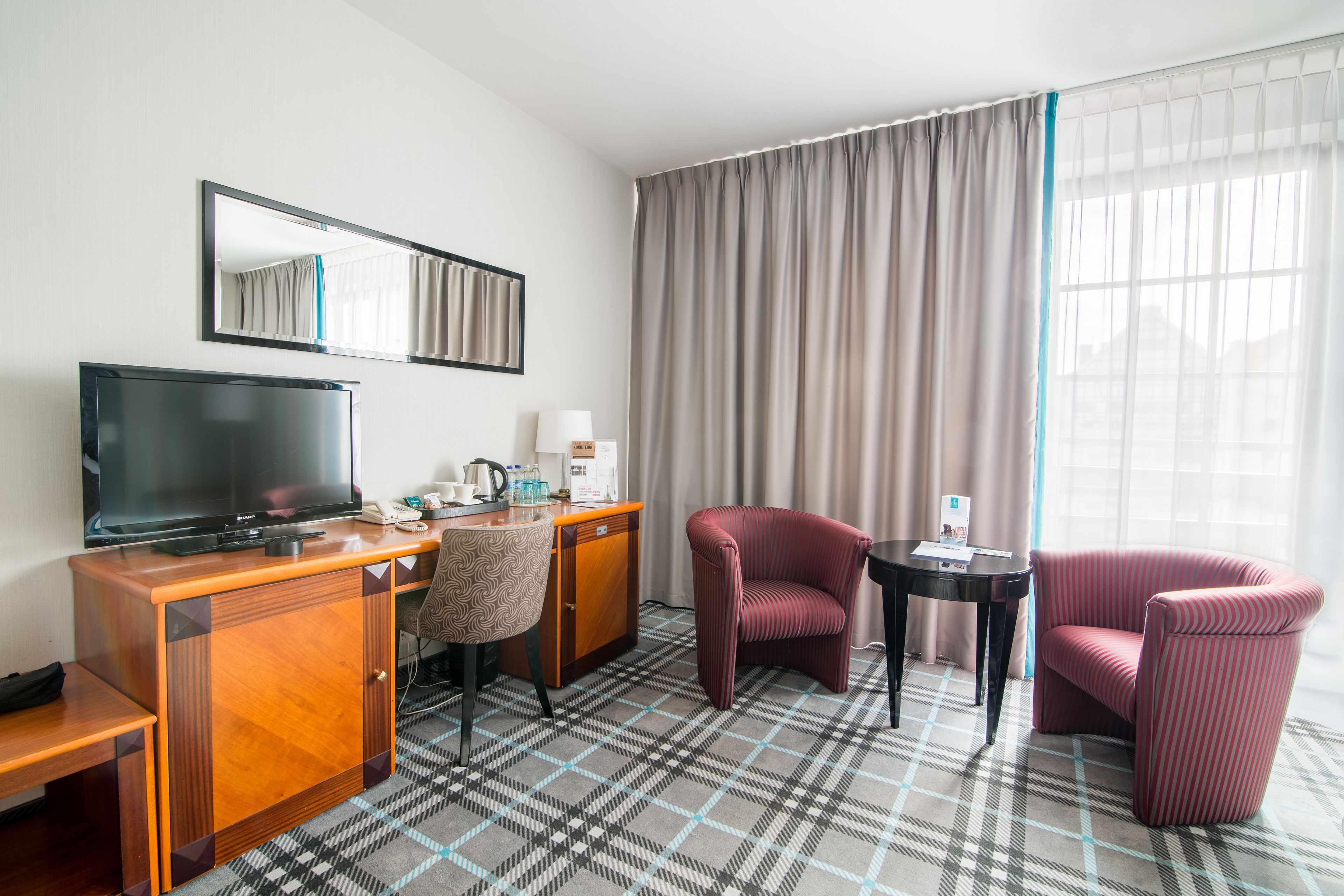 double or twin room | hypo-allergenic bedding, minibar, in-room safe, desk