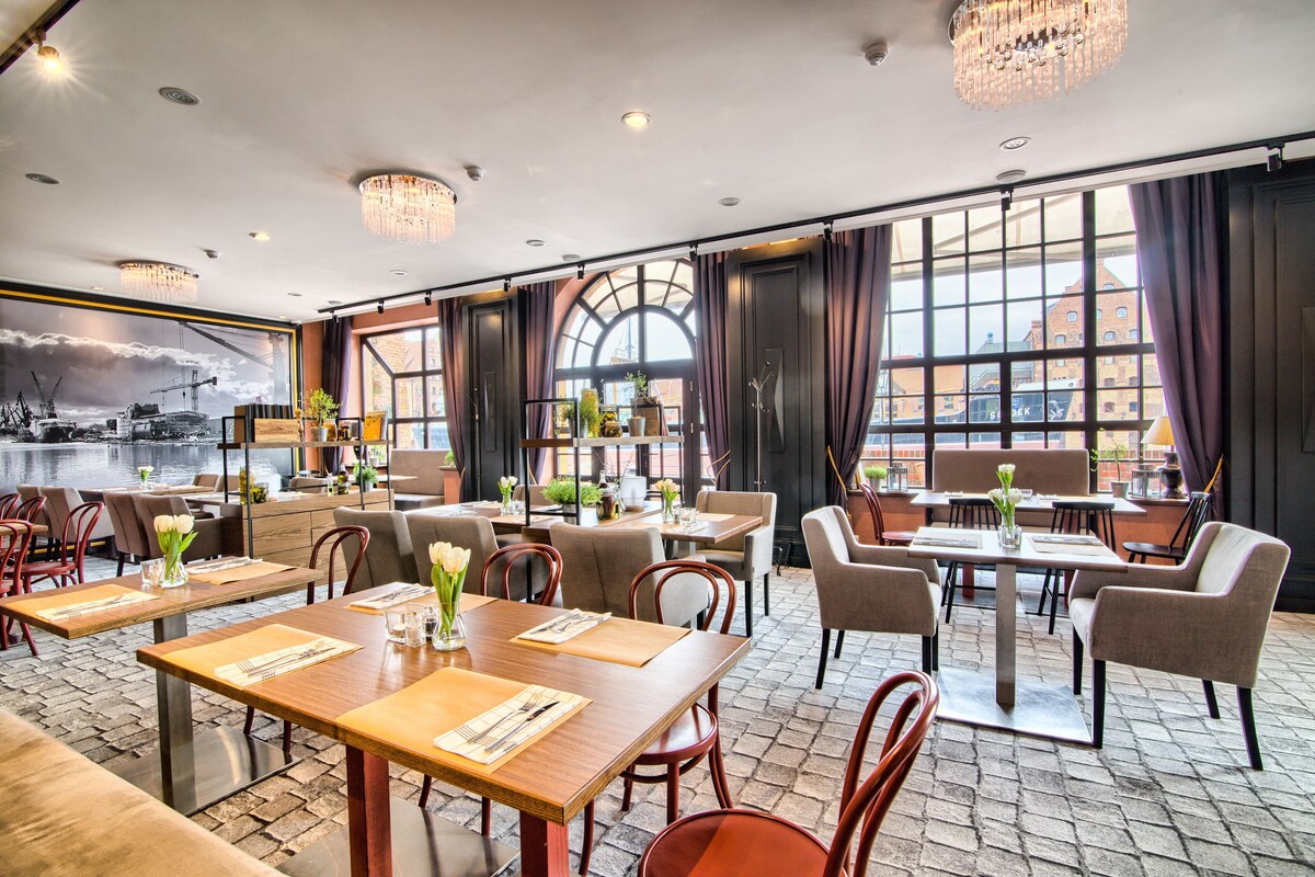 Hanza Hotel