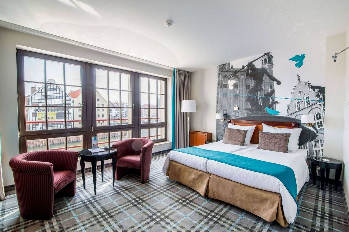 Phòng đôi hoặc 2 giường đơn | Bộ đồ giường kháng dị ứng, minibar, két bảo mật tại phòng, bàn 
