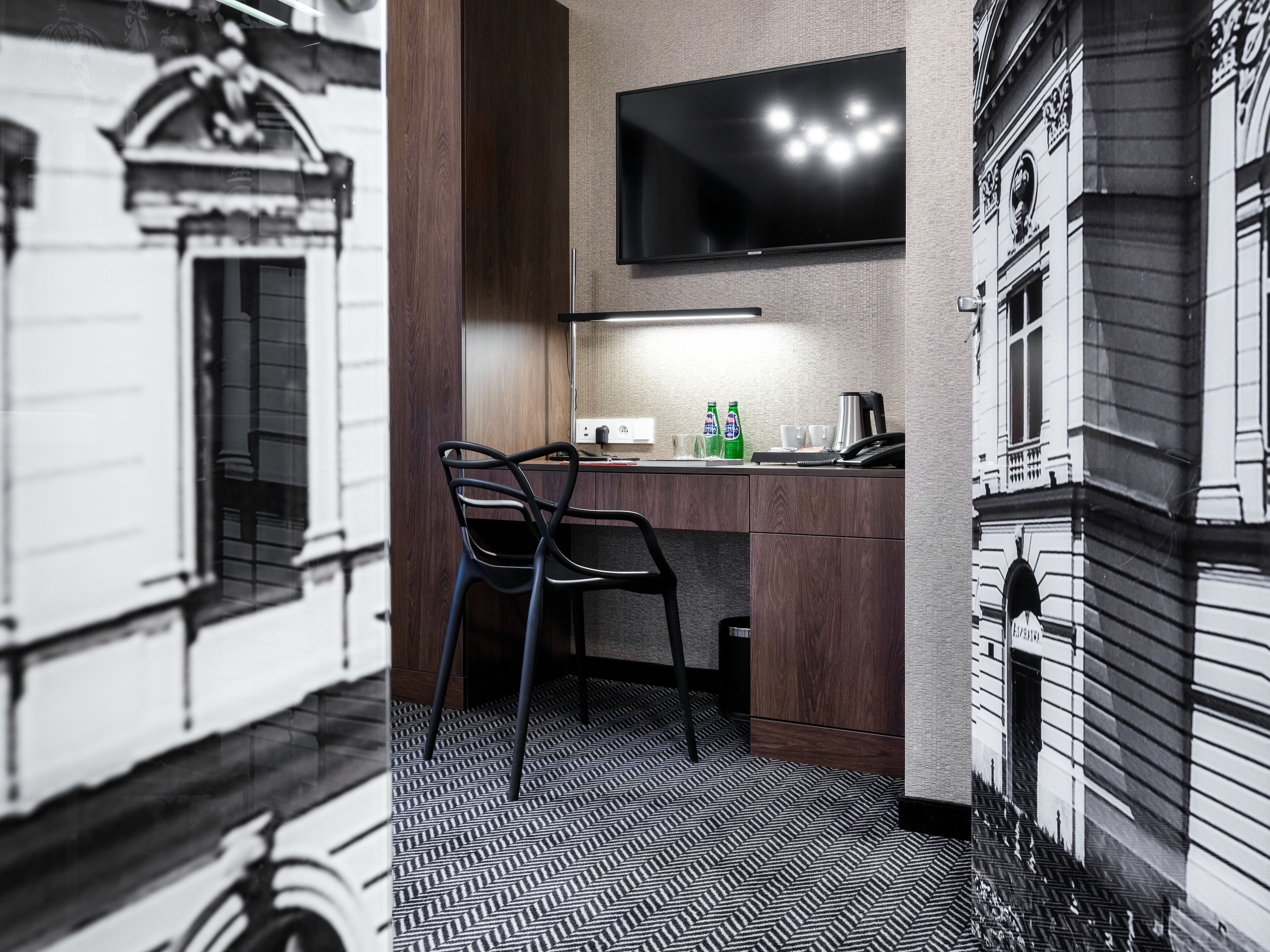 double room | 1 bedroom, hypo-allergenic bedding, minibar, desk