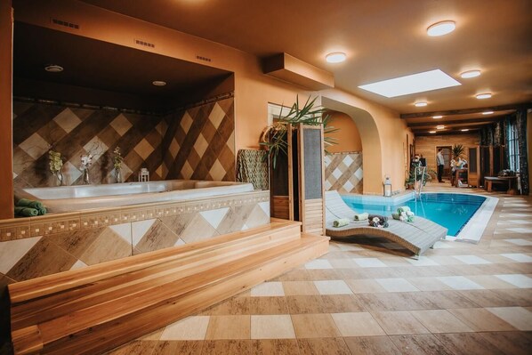 Aromatherapy, Thai massages, body wraps