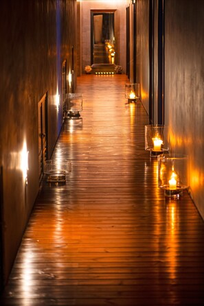 Couples treatment rooms, Turkish bath, body treatments, mud baths