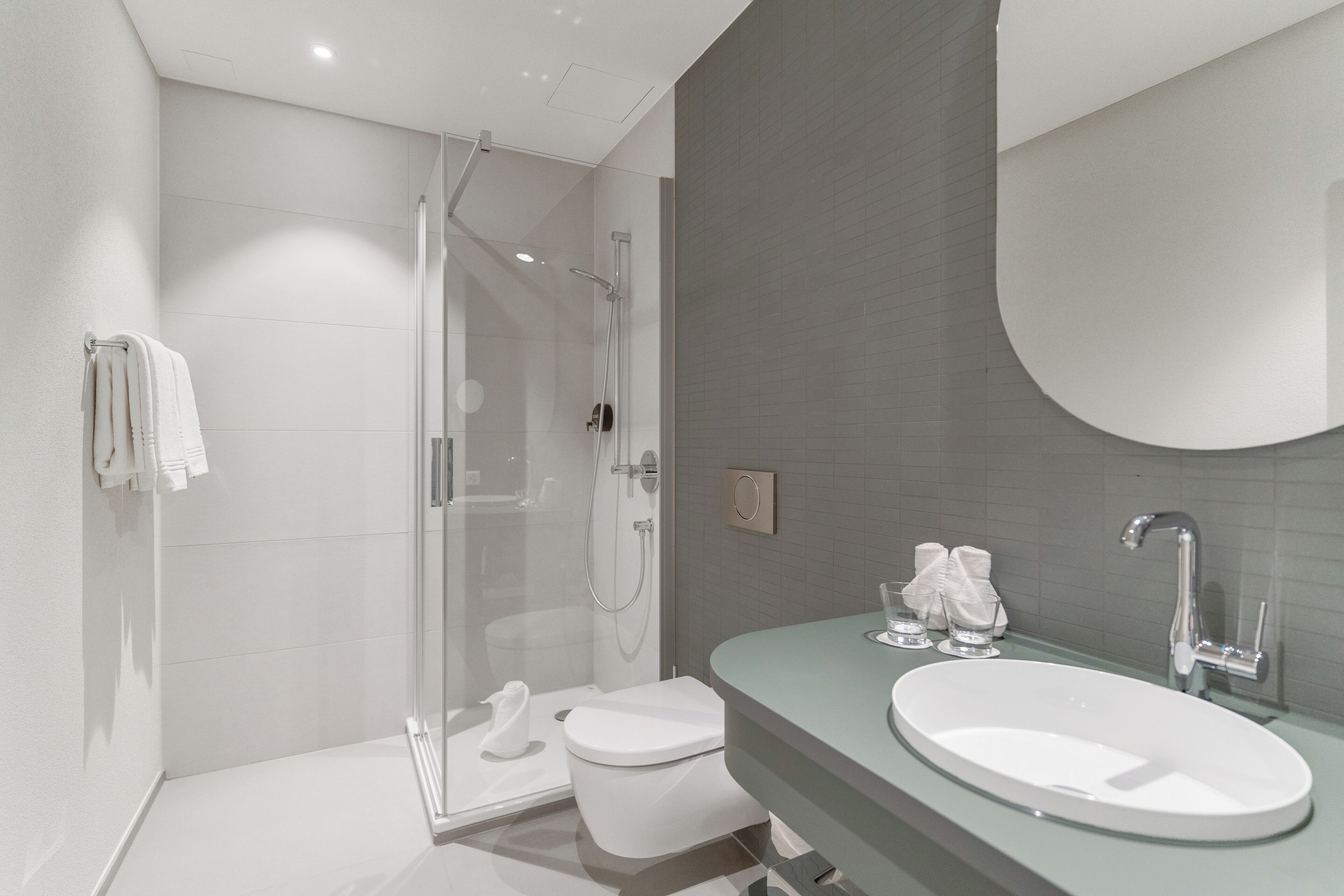 free toiletries, towels, toilet paper