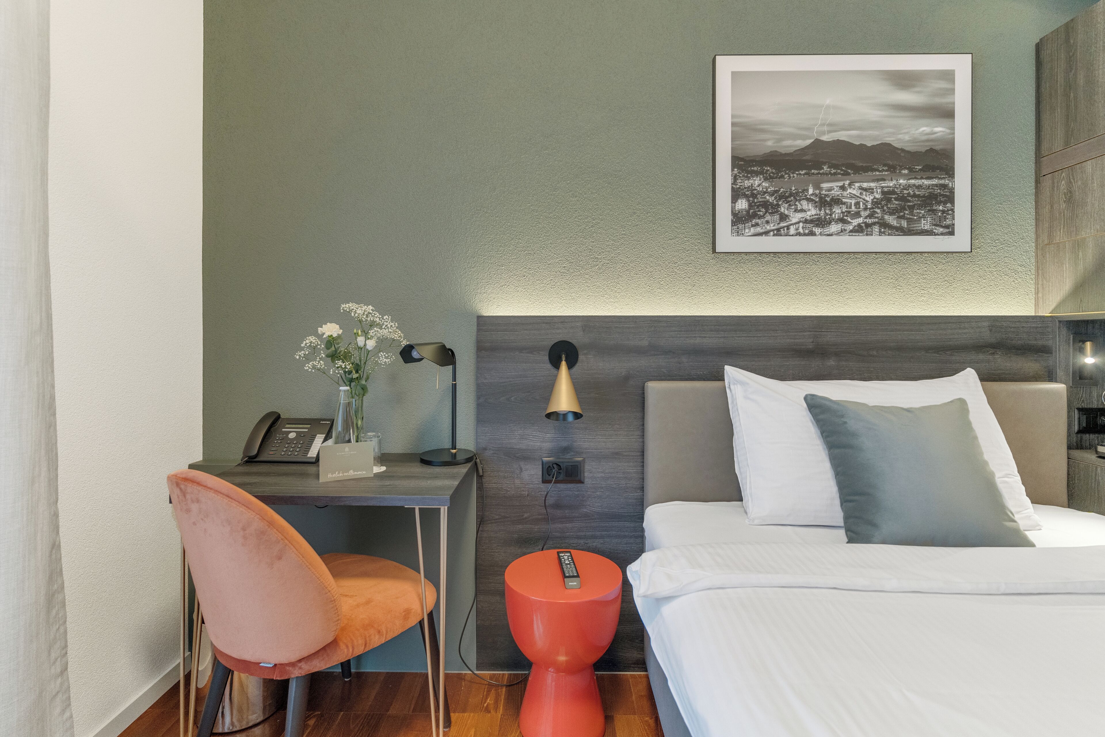 1 bedroom, in-room safe, desk, free wifi