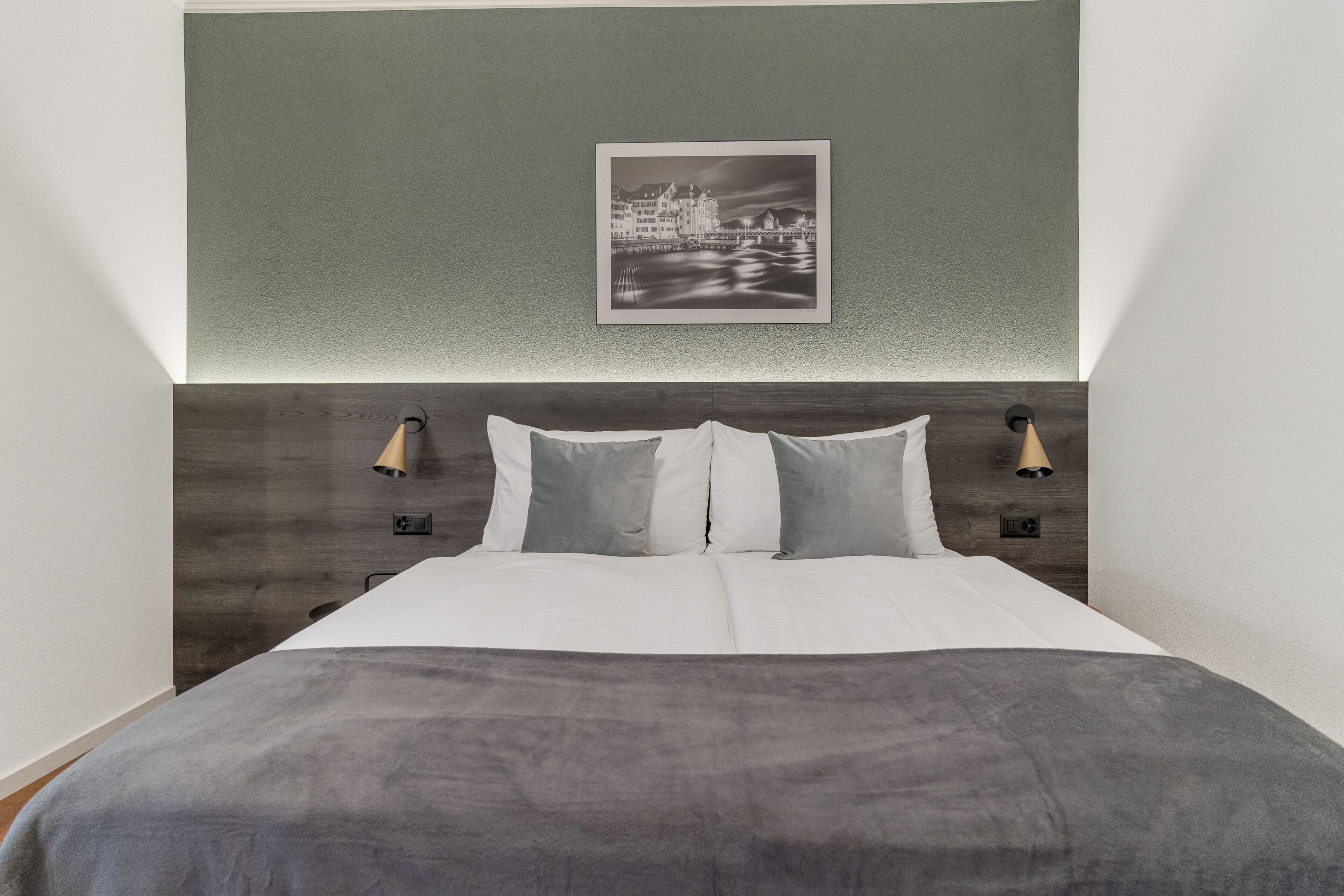 1 bedroom, in-room safe, desk, free wifi