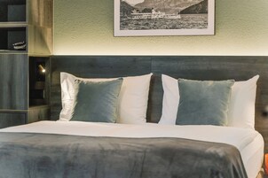 In-room safe, desk, free WiFi, bed sheets