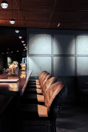 Breakfast served, local and international cuisine, alfresco dining 