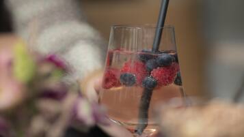 Breakfast served, local and international cuisine, alfresco dining