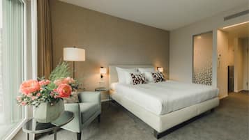 Premium Room (Boutique) | Premium bedding, down comforters, minibar, in-room safe