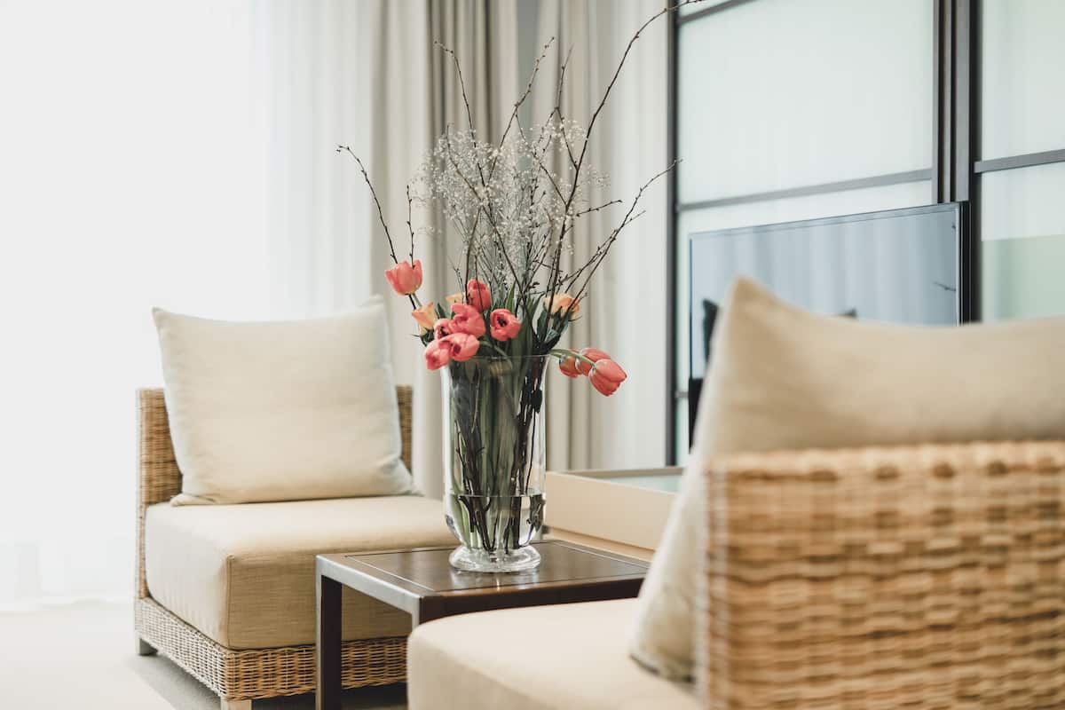 Suite junior | 1 habitación, ropa de cama de alta calidad, edredón y minibar