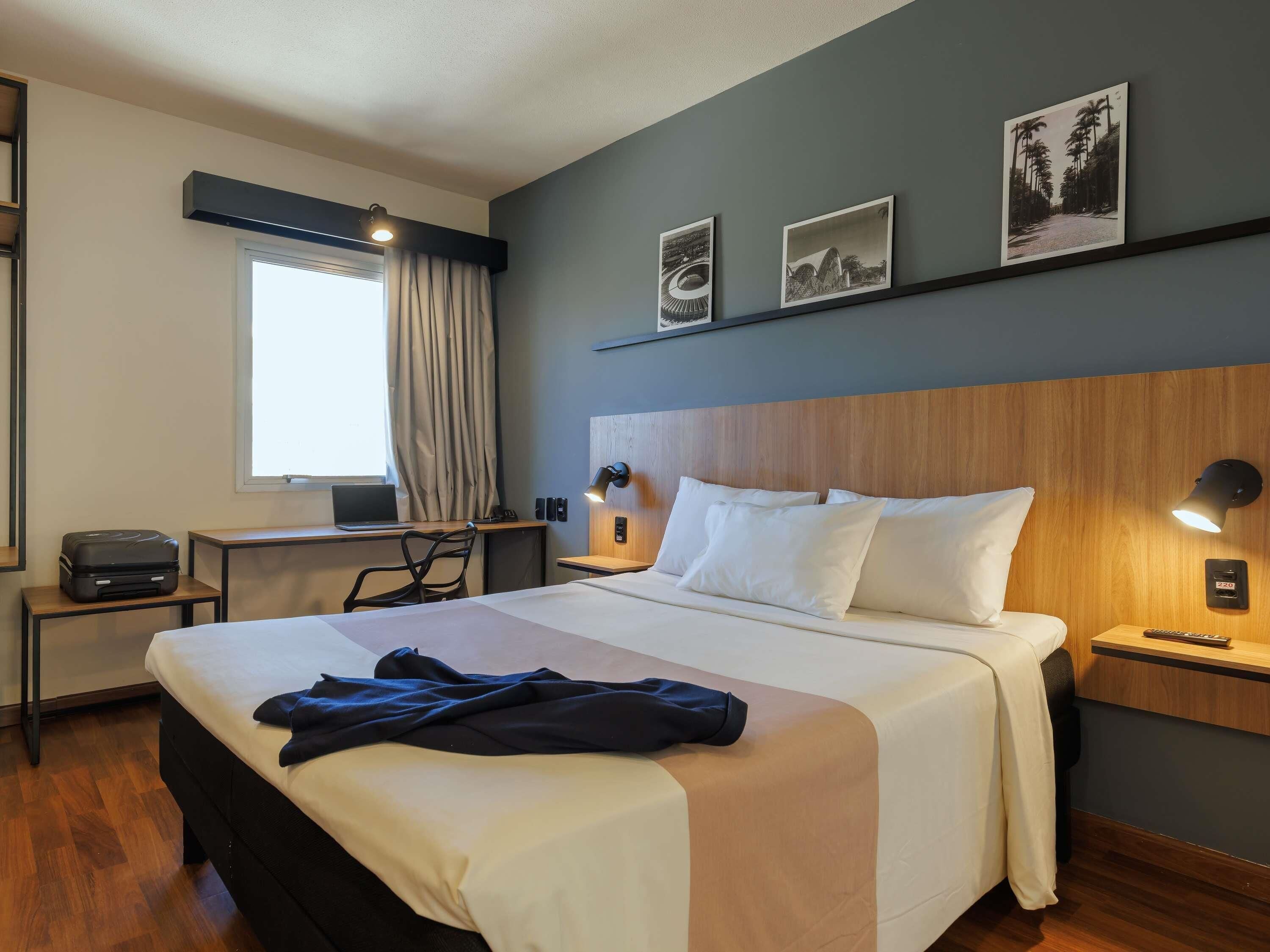 Superior Room, 1 Double Bed | Minibar, in-room safe, desk, blackout curtains