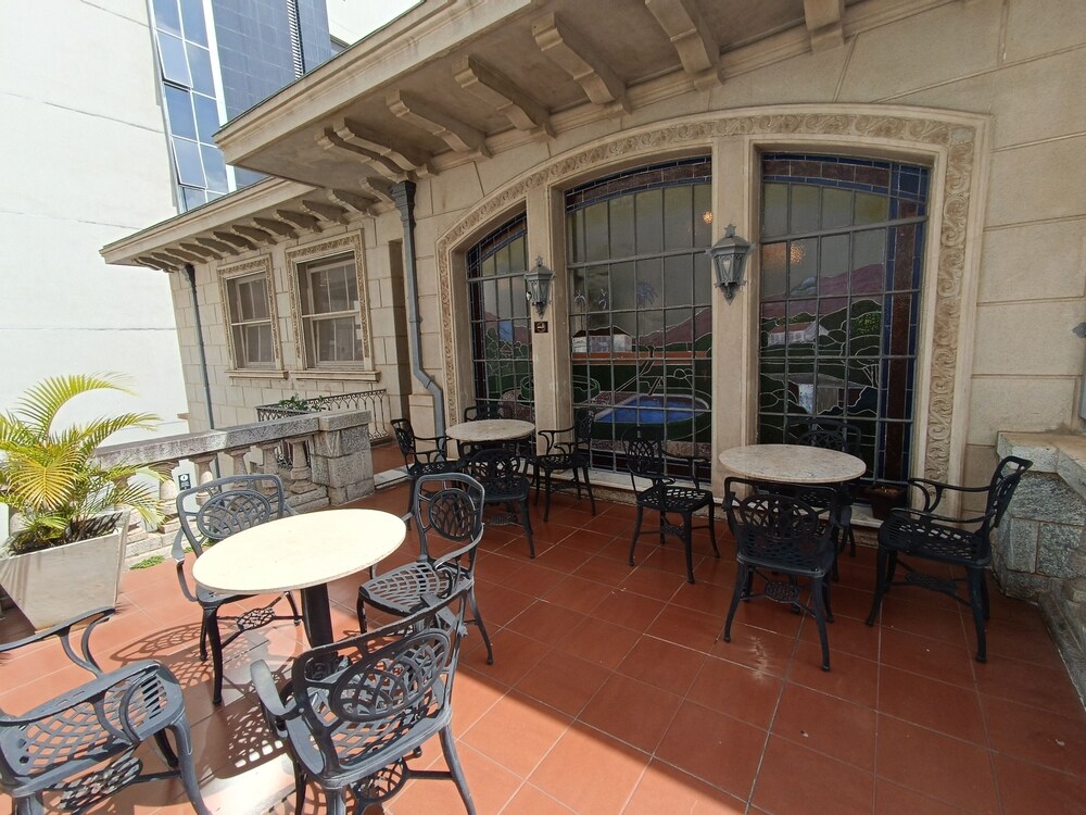 ibis Belo Horizonte Liberdade by null