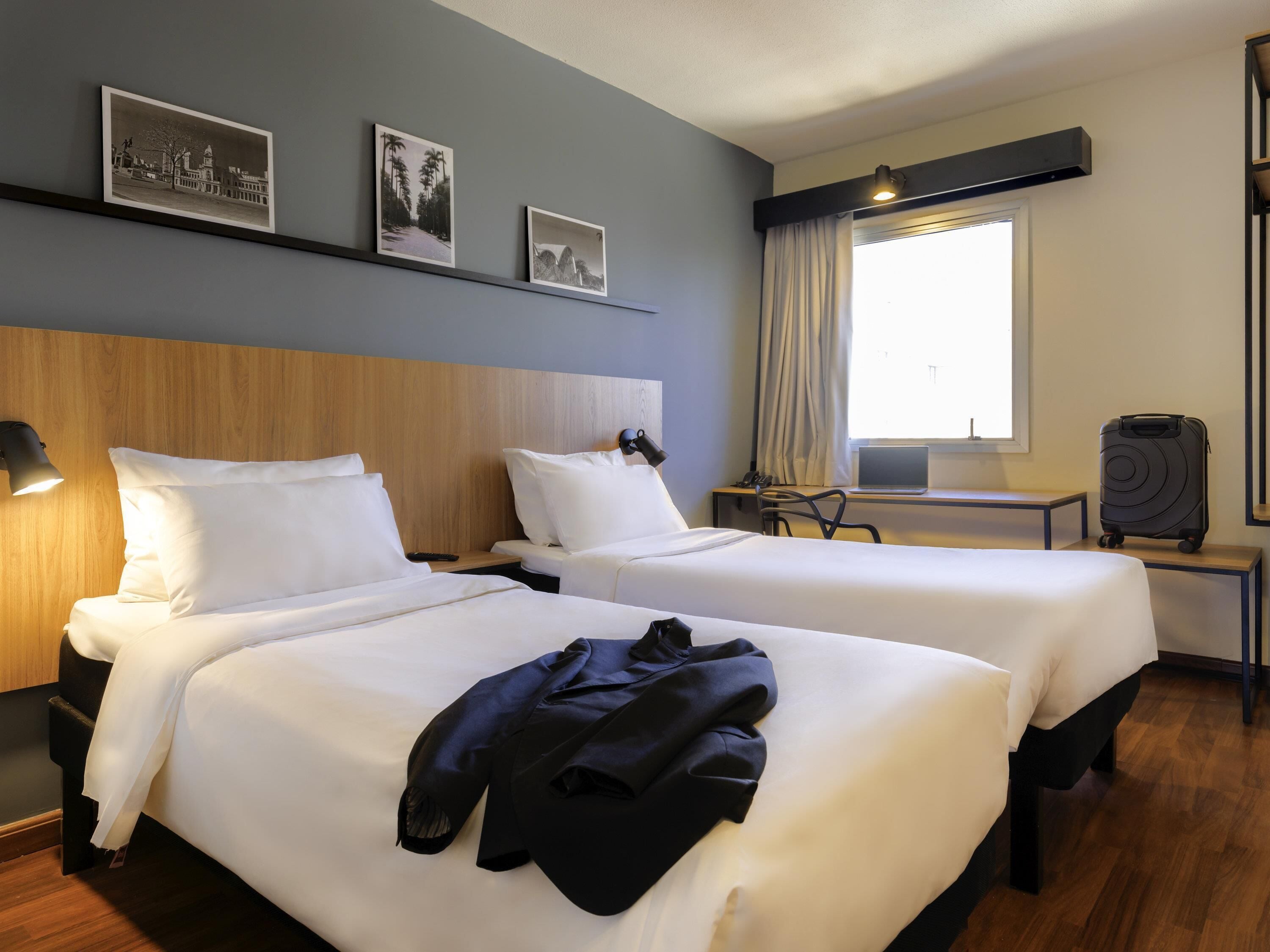 Standard Twin Room, 2 Single Beds | Minibar, in-room safe, desk, blackout curtains