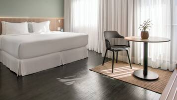 Innside, Quarto, 1 cama King, sacada, vista para a cidade | Vista do quarto