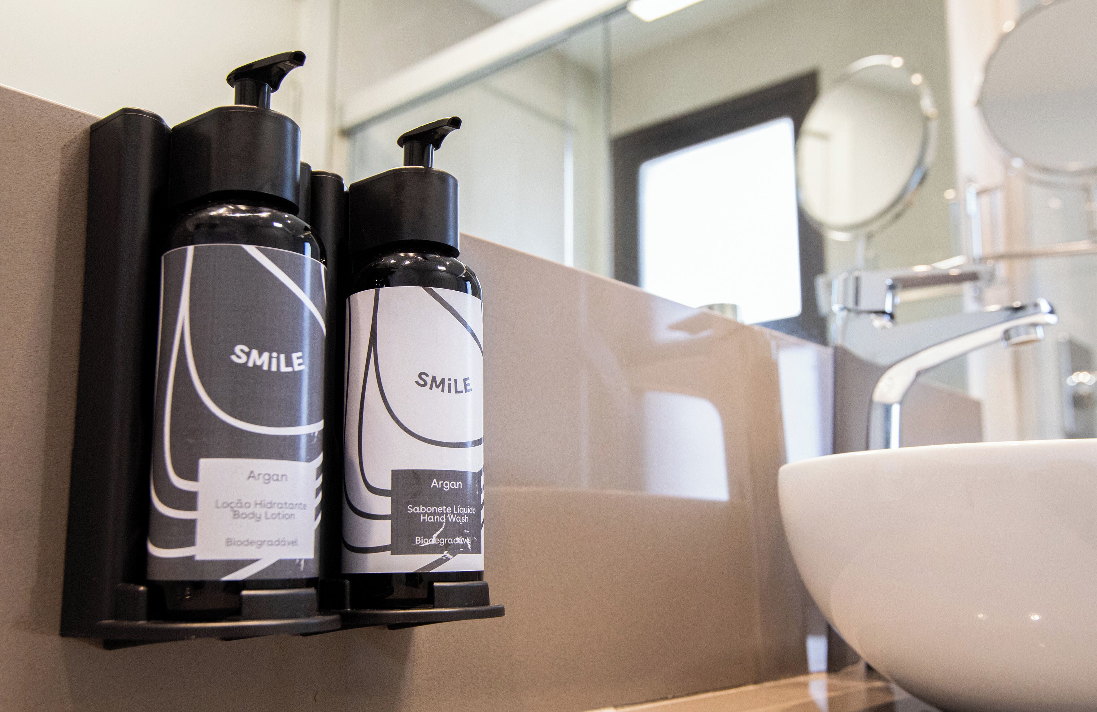 innside, 1 king bed, city view | bathroom | eco-friendly toiletries, hair dryer, towels, soap