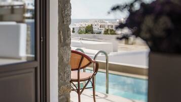 Suite Studio Supérieure, en bord de piscine | Terrasse/Patio