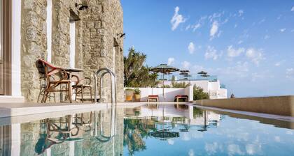 Pelican Bay Hotel