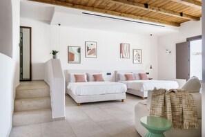 Suite estudio superior | 1 habitación, caja de seguridad en la habitación y insonorización 