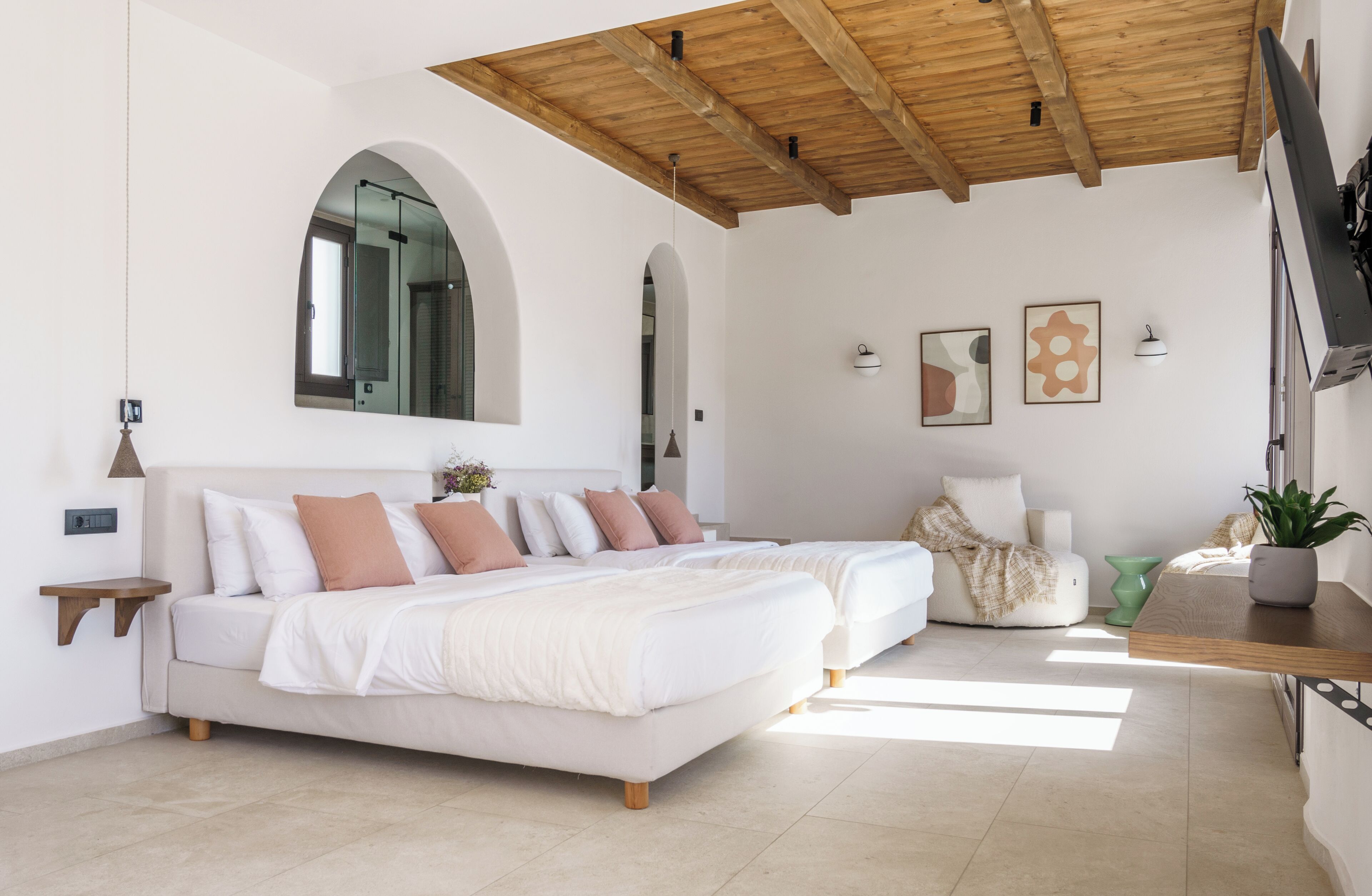 superior studio suite | 1 bedroom, in-room safe, soundproofing, free wifi