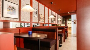 Breakfast and dinner served