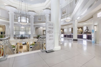 Hotel entrance and lobby at Hilton Grand Vacations Club on the Las Vegas Strip