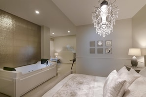 Premium bedding, minibar, in-room safe, blackout curtains - Hodelpa Caribe Colonial (Santo Domingo)