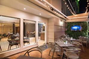 創意料理;室外用餐