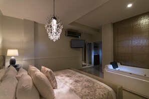 Premium bedding, minibar, in-room safe, blackout curtains - Hodelpa Caribe Colonial (Santo Domingo)