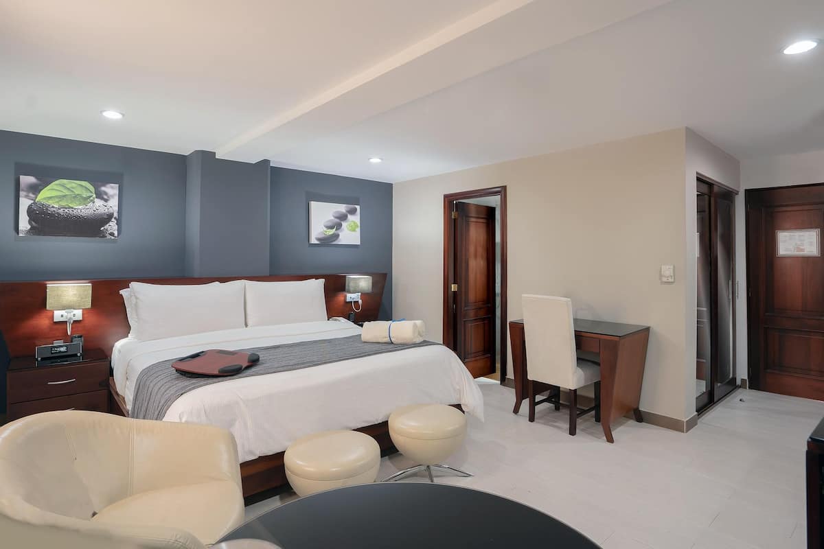 Superior Deluxe | 1 bedroom, hypo-allergenic bedding, minibar, in-room safe